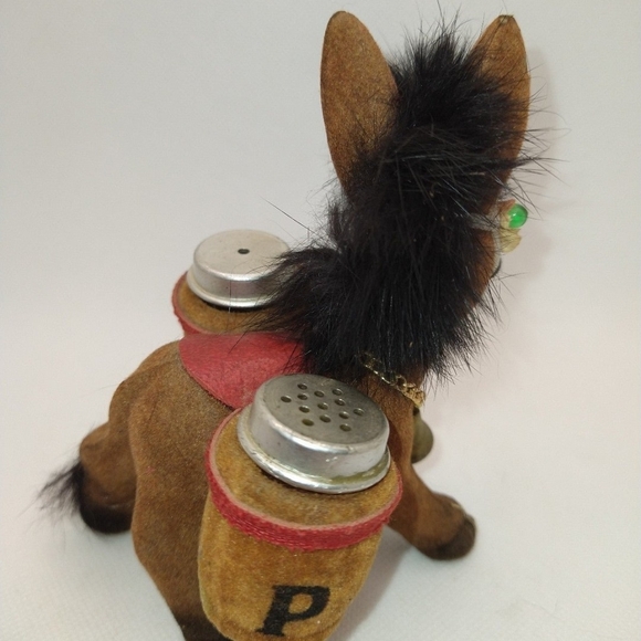 Vintage Donkey Salt And Pepper Shaker - Picture 3 of 7